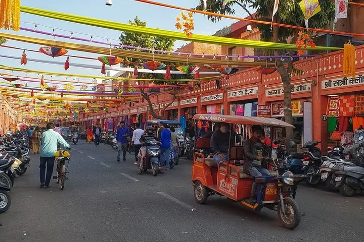Dawn walking tours